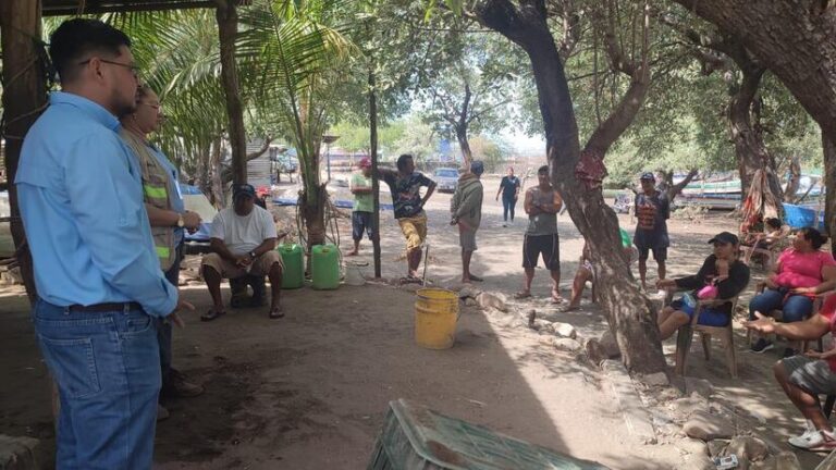 Inpesca brinda atención directa a pescadores artesanales del Pacífico