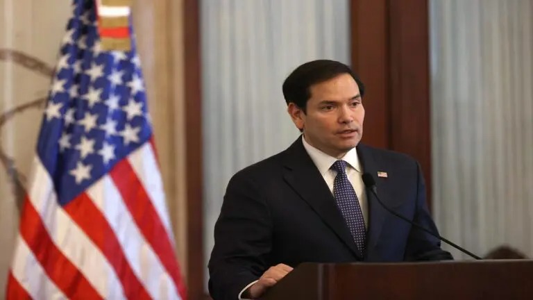 Marco Rubio, secretario de Estado de EEUU, dijo que Ucrania debe hacer concesiones para alcanzar un pacto de alto el fuego con Rusia.