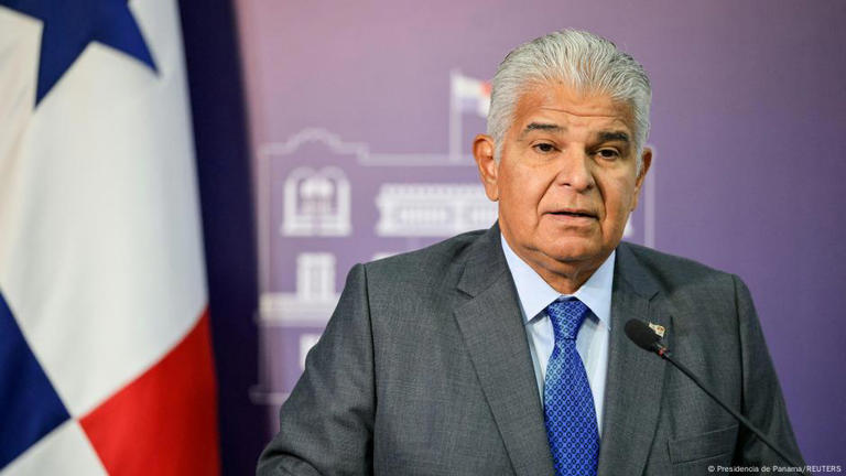 Presidente de Panamá señala a Trump de mentir sobre el Canal