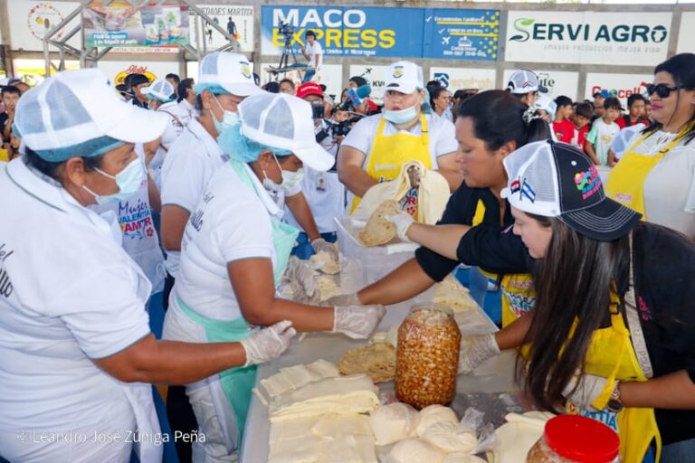Festival del Quesillo más grande en Santo Tomás