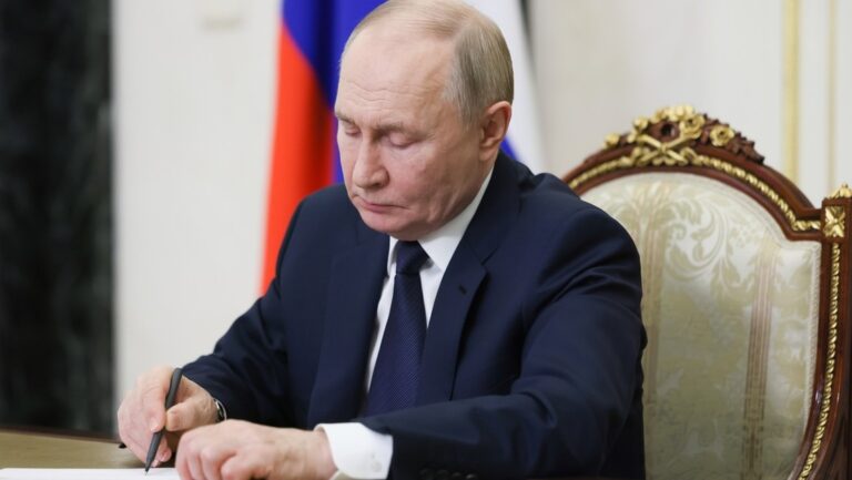 Rusia expresa su apoyo al líder de Siria para estabilizar el país