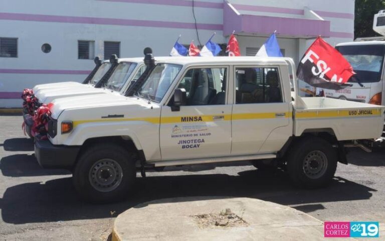 SILAIS reciben 10 camionetas de doble tracción