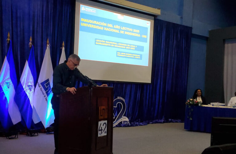 UNI inicia año lectivo con una conferencia magistral sobre avances en Agua y Saneamiento