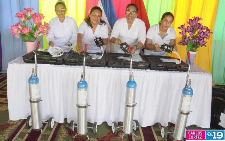 Entregan equipos para el diagnóstico y atención del cáncer