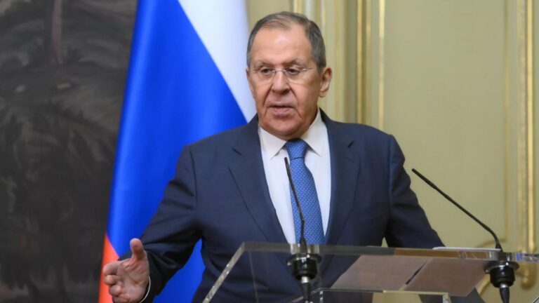 Rusia considera amenaza las declaraciones de Macron