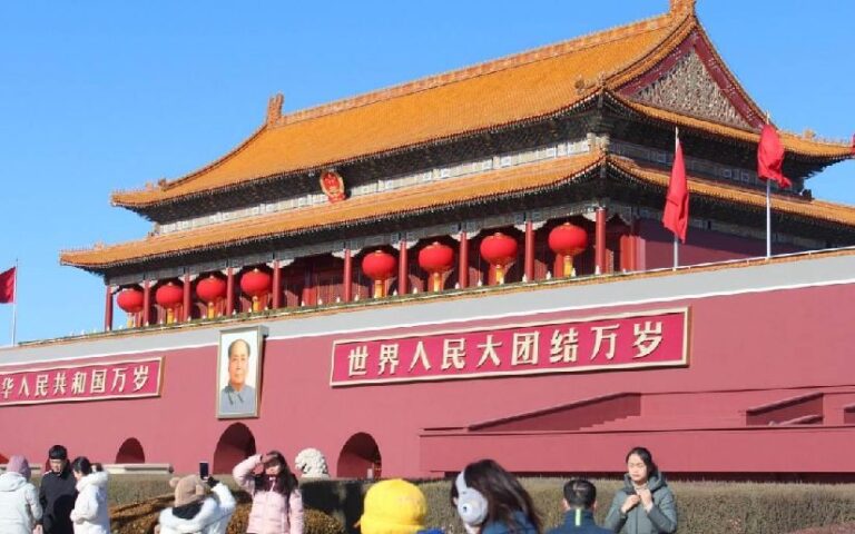 Saludamos los 100 años del establecimiento del Museo del Palacio Imperial en Beijing