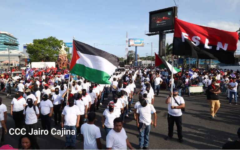 Miles de Nicaragüenses caminan por la paz