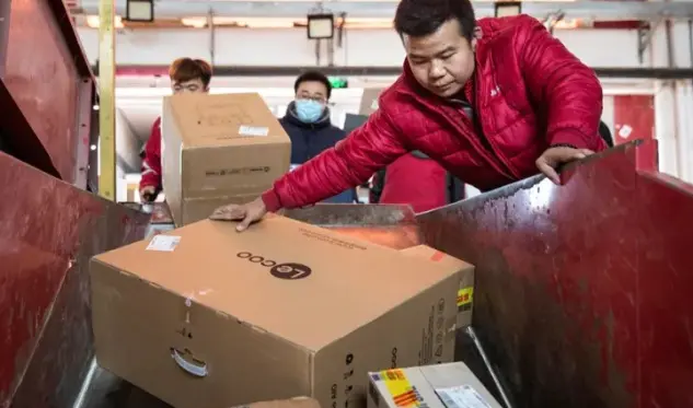 China reafirma fortaleza de sus exportaciones pese a tensiones comerciales