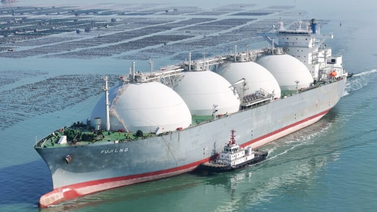 China suspende por completo importación de gas natural licuado de EE. UU. en medio de tensiones comerciales