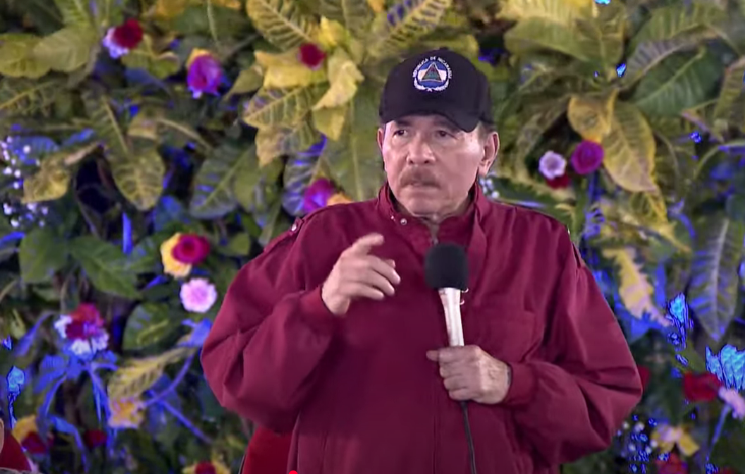 Cmdte. Daniel condena crímenes de EE. UU contra migrantes