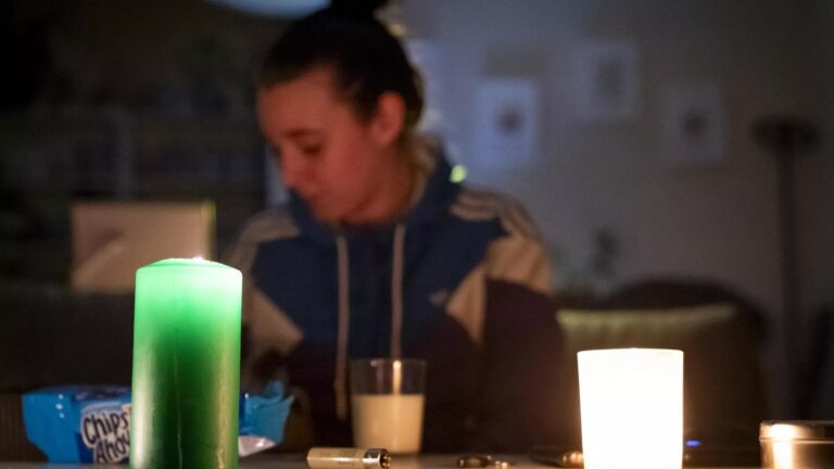 Descartan ataque cibernético en apagón masivo registrado en España