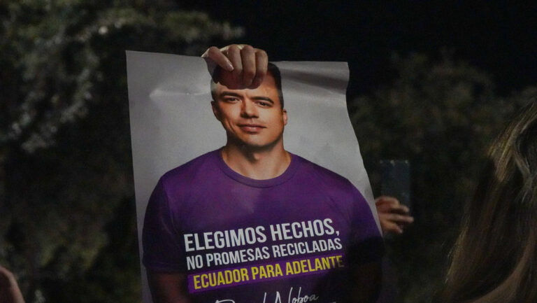 Noboa gana los comicios presidenciales de Ecuador