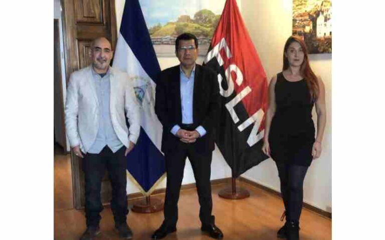 Embajada de Nicaragua recibe visita de la productora y actriz, Belén Richard en Chile