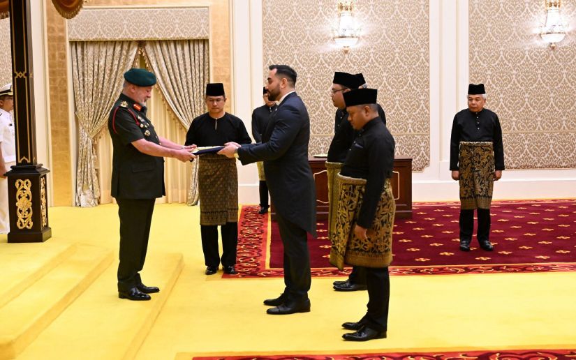 Embajador presenta cartas credenciales ante el Rey de Malasia