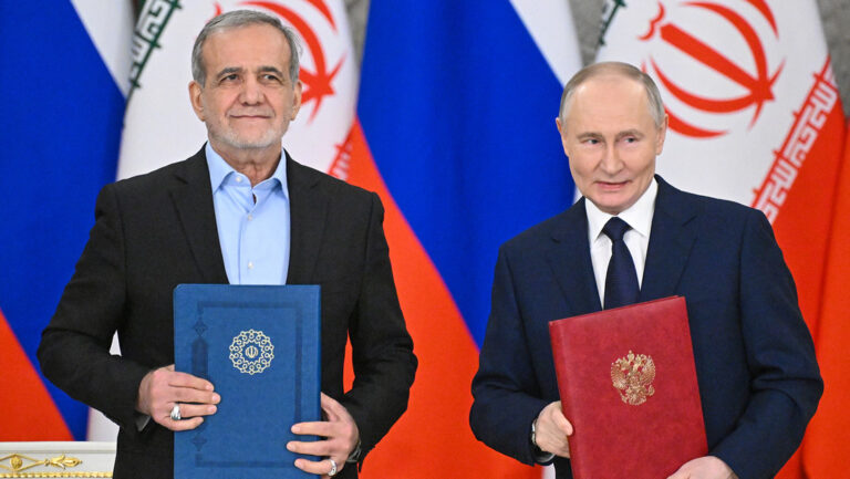 Rusia firma una ley que ratifica el acuerdo innovador con Irán