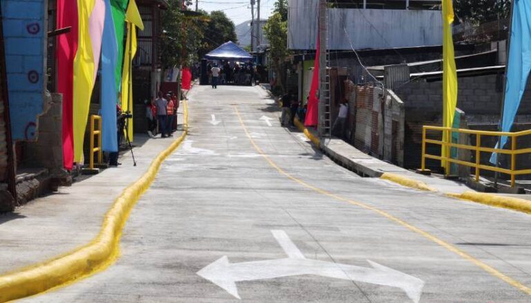 Inauguran caja puente en el barrio La Esperanza, Managua