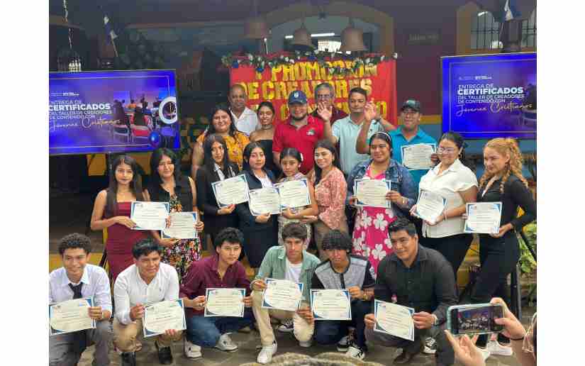 Jóvenes cristianos creadores de contenidos realizan certificación