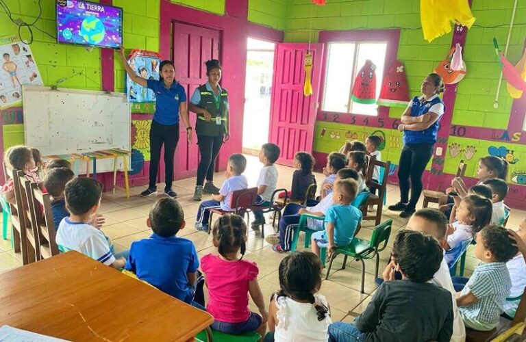 Ministerio de la Familia desarrolla estrategias de estimulación temprana en niños de CDI