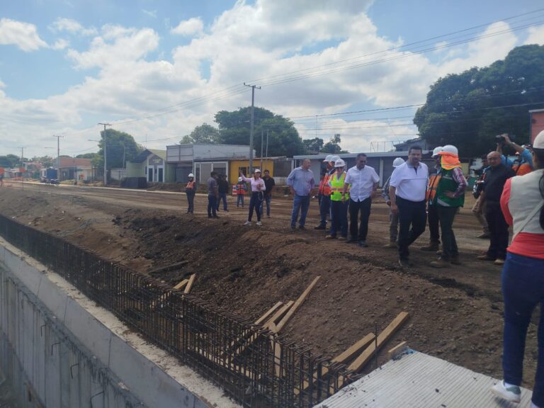 Avanzan las obras de construcción del tramo 4 de la Pistas Héroes de la Insurrección