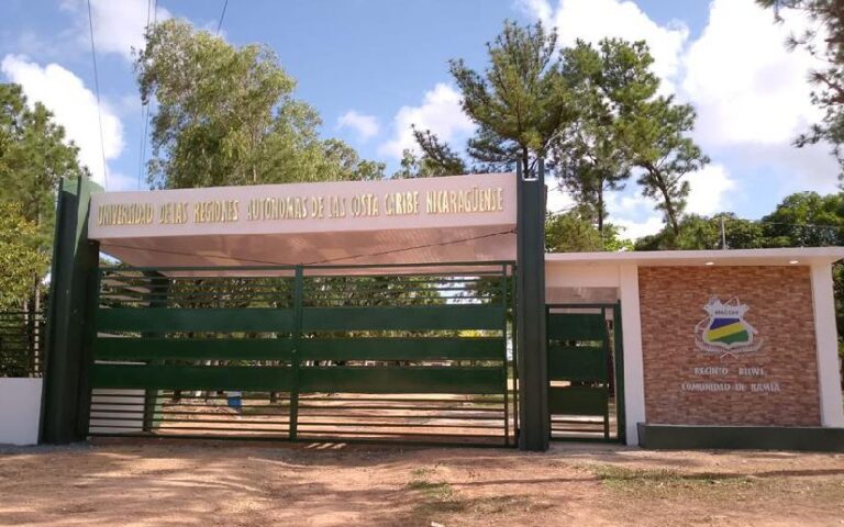 URACCAN y UNIAV inauguran obras de infraestructuras académicas que fortalecen la formación profesional