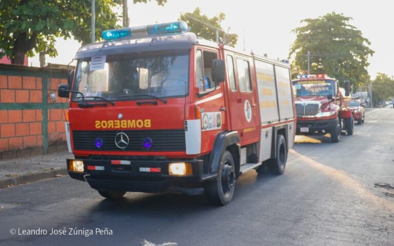 Trasladan camiones de emergencia a nueva estación de Bomberos en Juigalpa