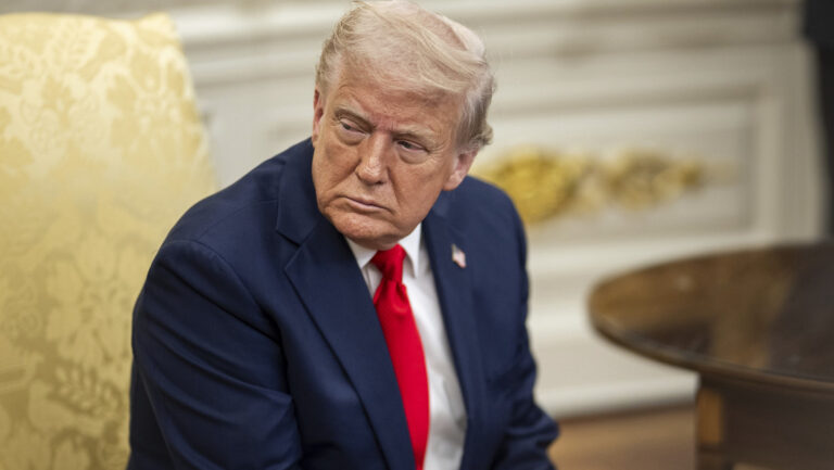 Trump asegura que Latinoamérica debe de elegir entre China y EEUU