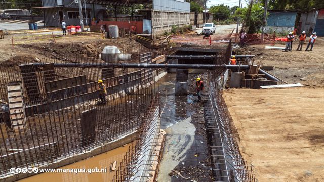 Avanza construcción del Sistema de Drenaje en Pista Sabana Grande