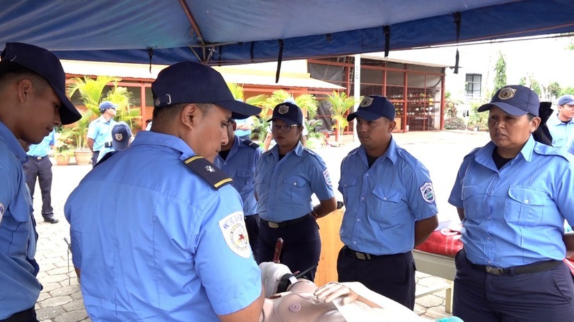 La Academia Nacional de Bomberos Álvaro Diroy Méndez, en Managua, inició el Curso Básico de Atención Prehospitalaria.