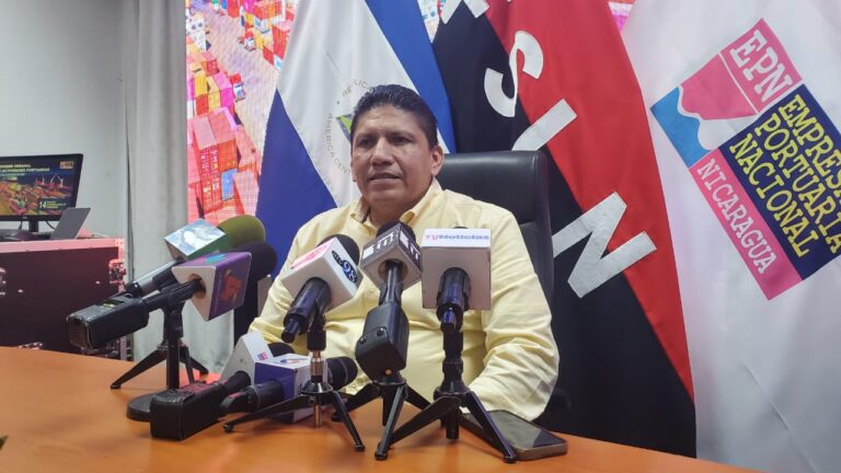 Puertos Comerciales reciben 14 buques internacionales