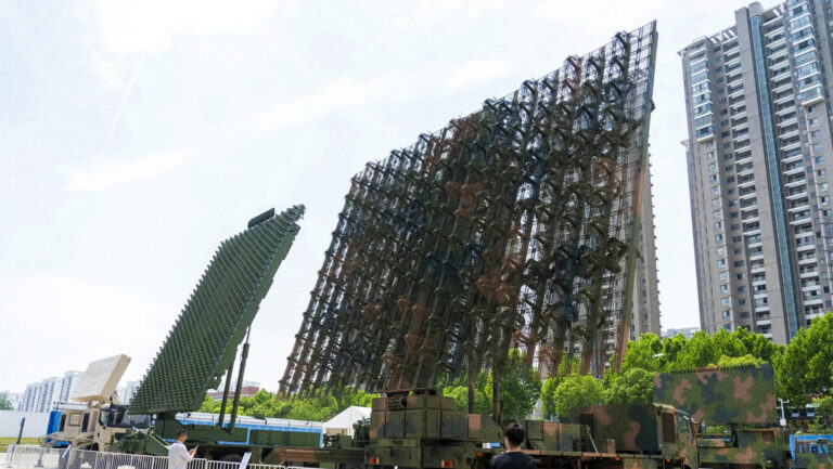 China diseña nuevos radares para detectar cazas furtivos