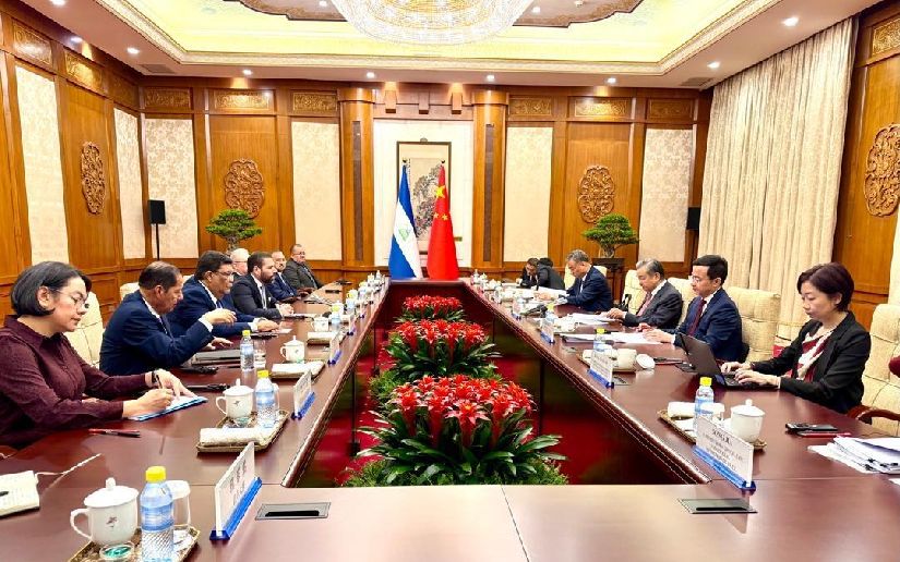 Delegación nicaragüense se reúne con Canciller de China