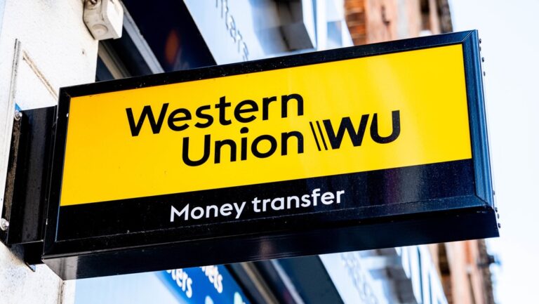 EE.UU. podría aplicar un impuesto del 5% a las remesas