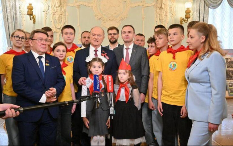 Misión de Nicaragua en la Federación de Rusia participa en homenaje a los Pioneros Vladímir Lenin en Moscú