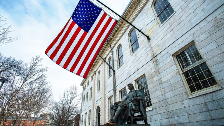 Harvard denunciará a Trump por impedir la inscripción de estudiantes
