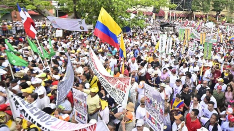 Inicia paro laboral de 48 horas en Colombia