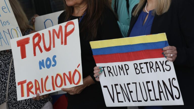 Maduro repudia y rechaza el fallo que suspende el TPS