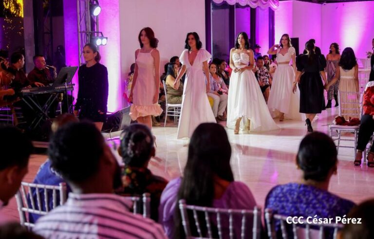 Nicaragua Diseña realiza pasarela “Madre Dulce Amor Infinito”