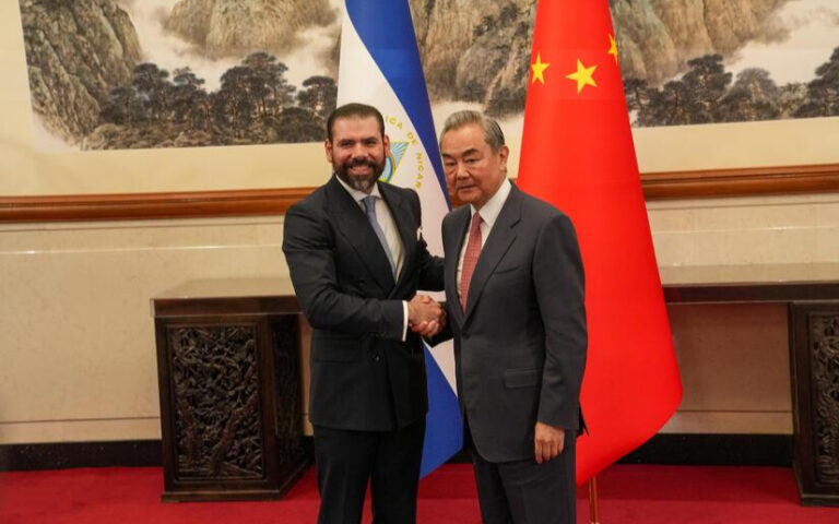 Nicaragua fortalece lazos con China en reunión bilateral previo al Foro China-CELAC en Beijing
