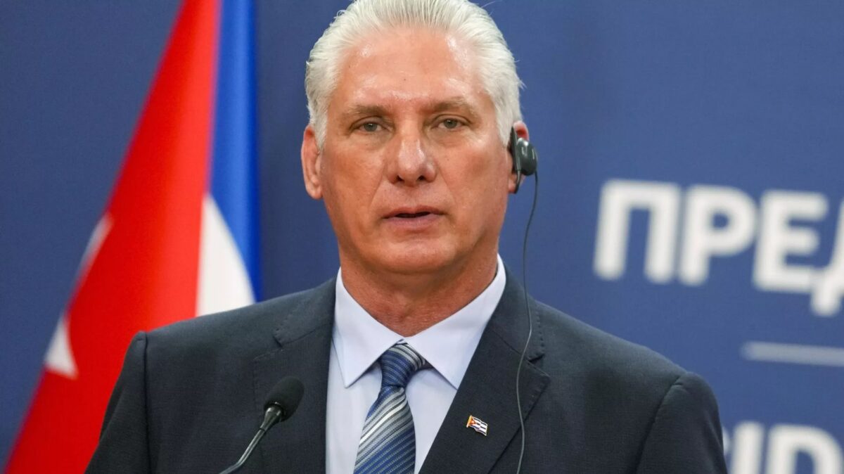Presidente de Cuba llega a Rusia