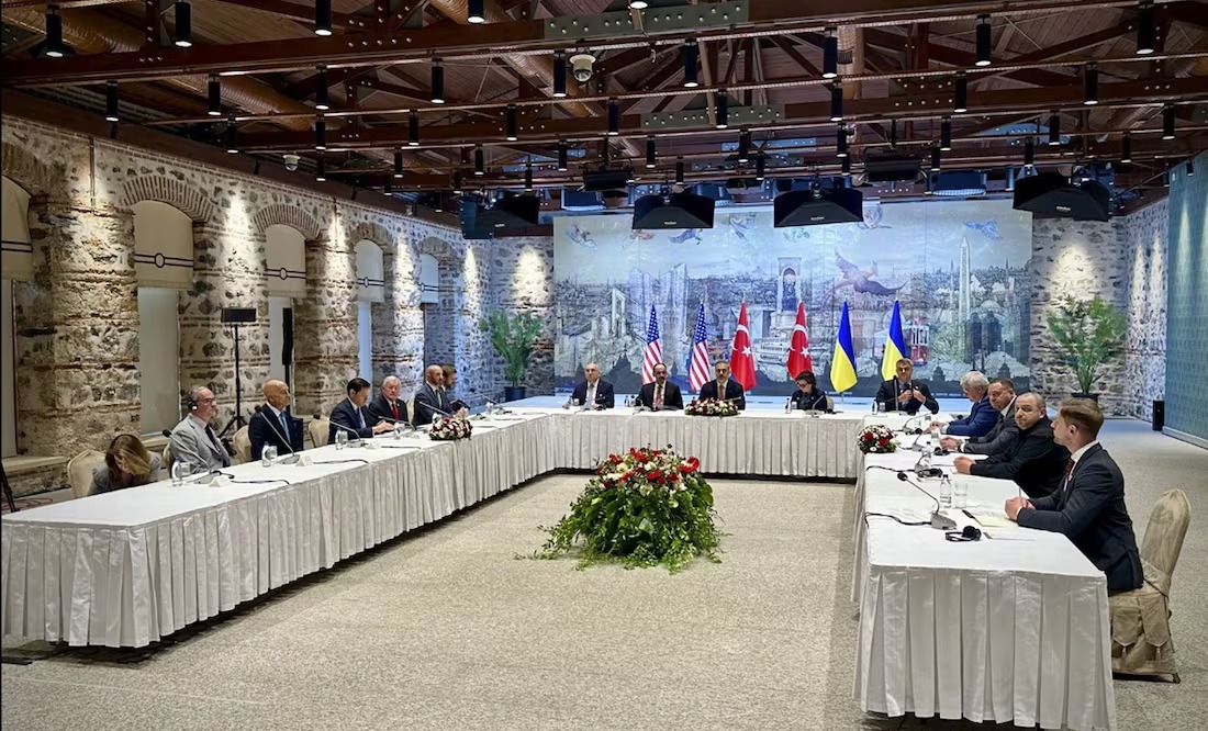 Primera conversación entre Rusia y Ucrania se hace a puerta cerrada