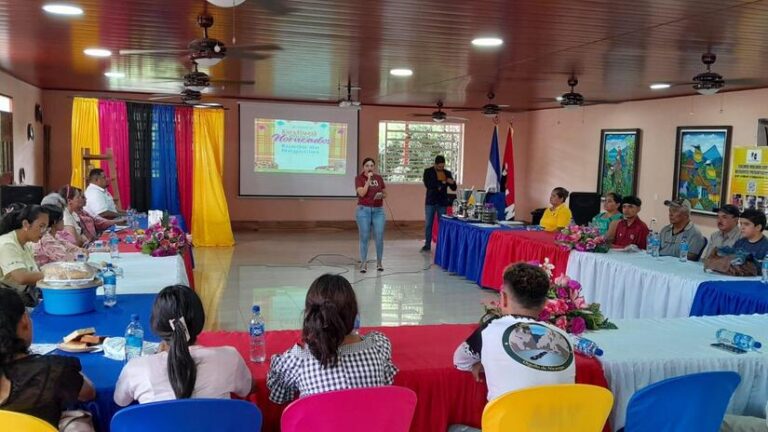 Comisión Nacional de Economía Creativa promueve rueda de negocios de emprendedores de horneados