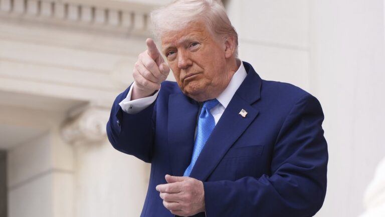 ¿Qué está pasando?, Trump arremete contra Putin