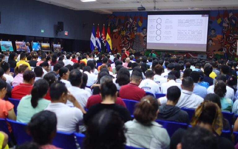 Comunidad universitaria de la UNAN-Managua conmemora vida y legado del escritor y revolucionario José Martí