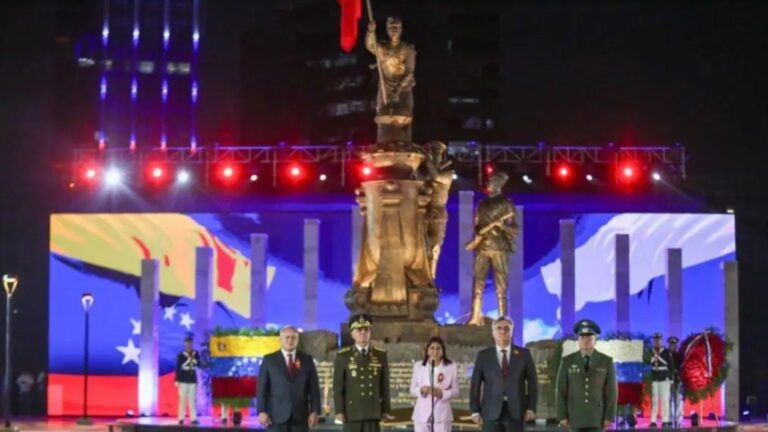 Venezuela inaugura monumento dedicado a los soldados soviéticos