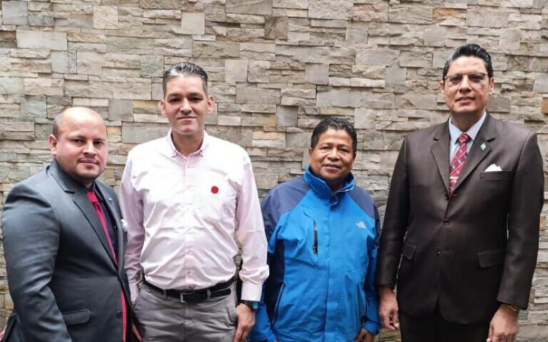 Compañero Embajador Harold Delgado en encuentro con movimiento indígena de Colombia