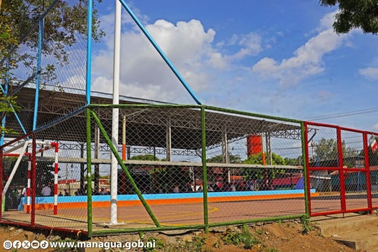 Rehabilitan el parque del barrio La Primavera