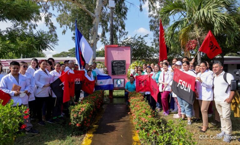 Rinden homenaje a Bertha Calderón en el Día de los Trabajadores