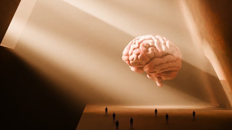 ¡Trabajar horas extras podría afectar tu cerebro!