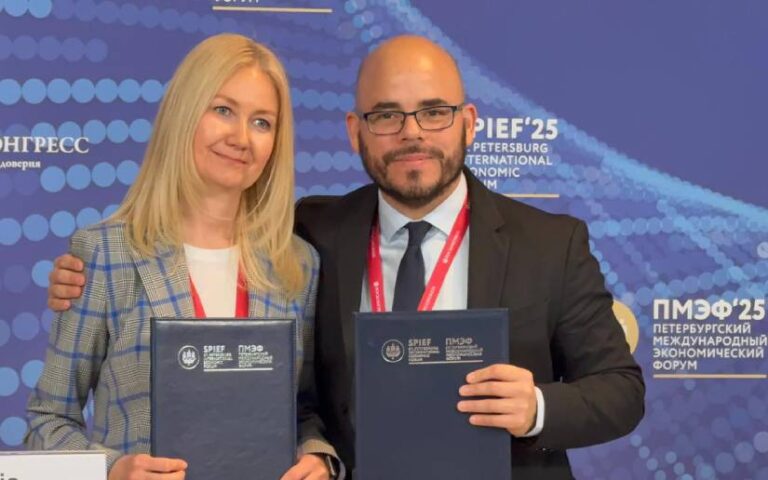 RT y representante de Medios de Nicaragua firman acuerdo