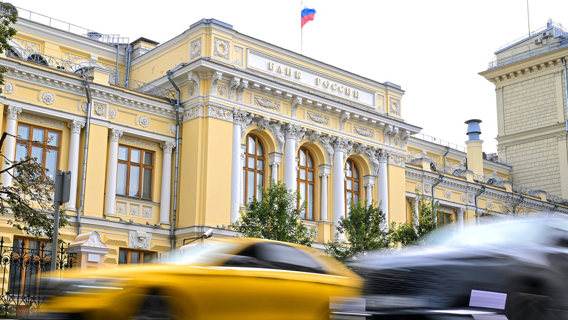 Banco ruso baja la tasa de interés clave a 20%